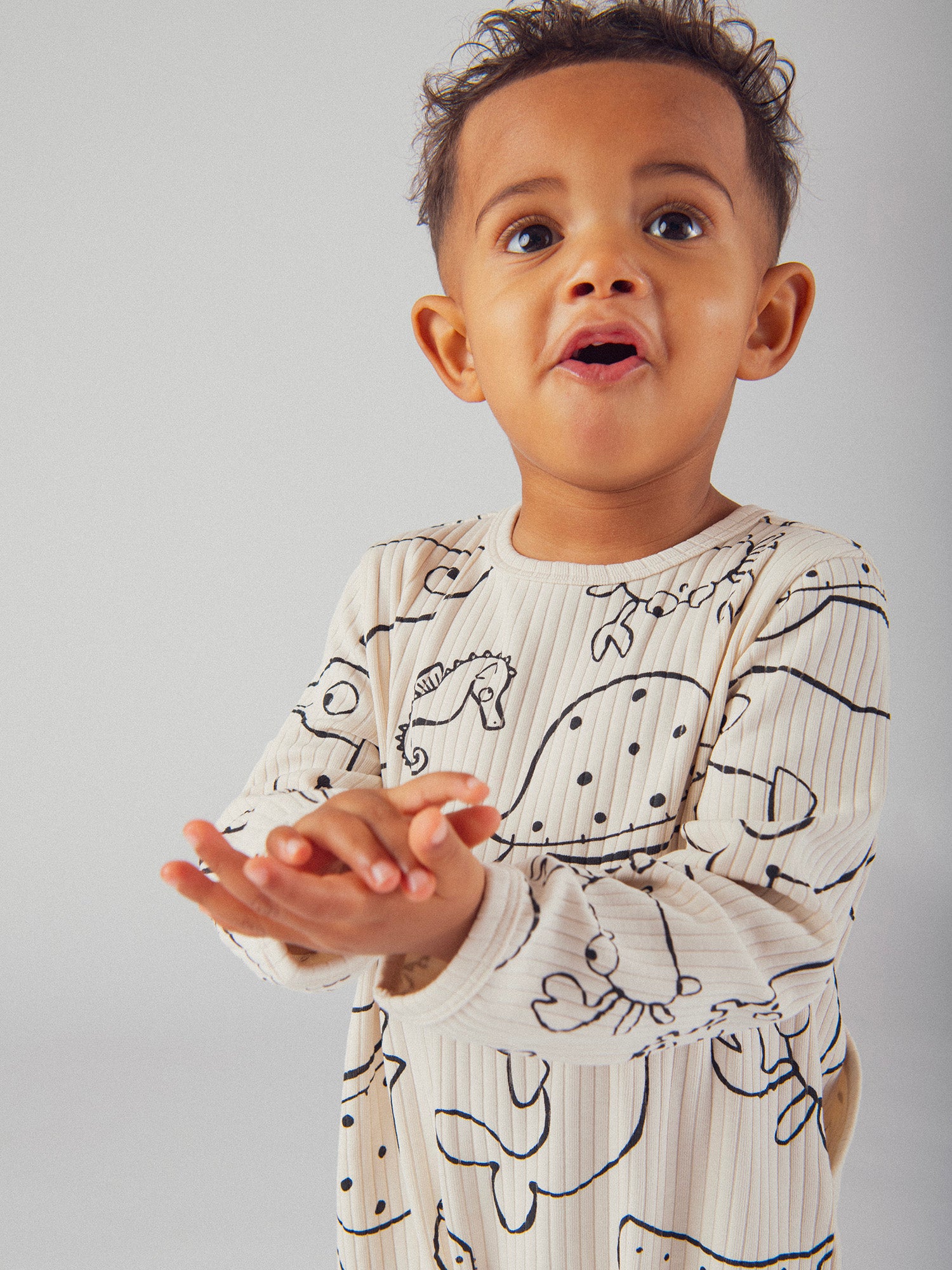 Grenouillère écrue avec imprimé intégral "Animaux Marins" pour bébé garçon