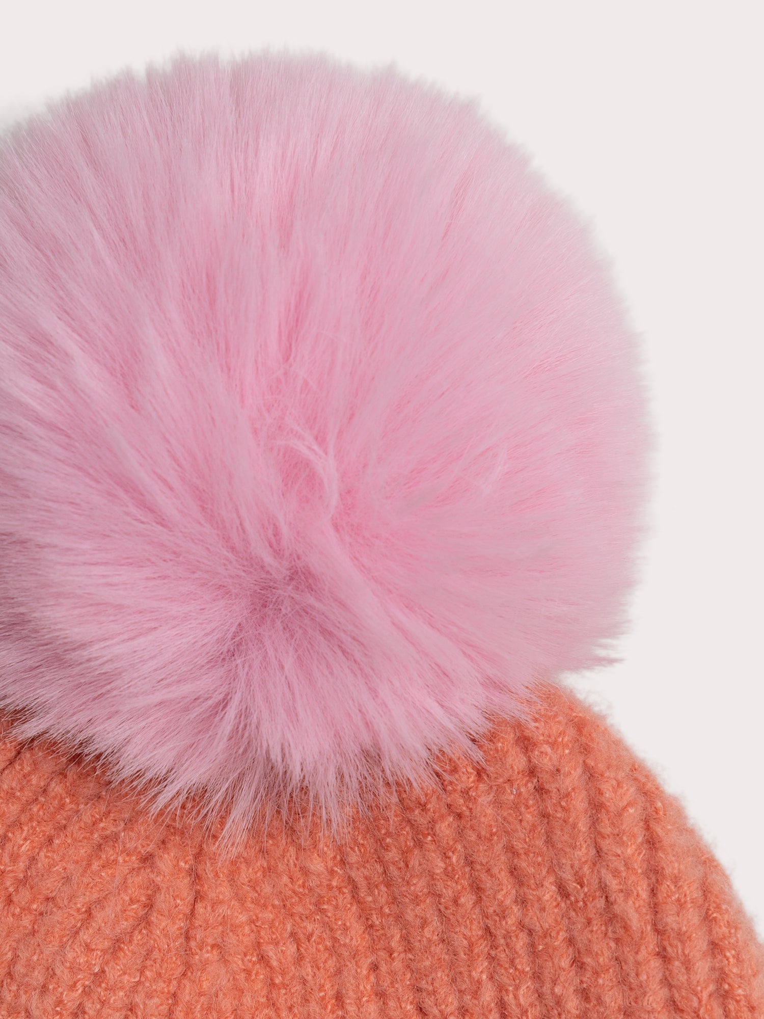 Cappello bicolore con pompon per ragazze