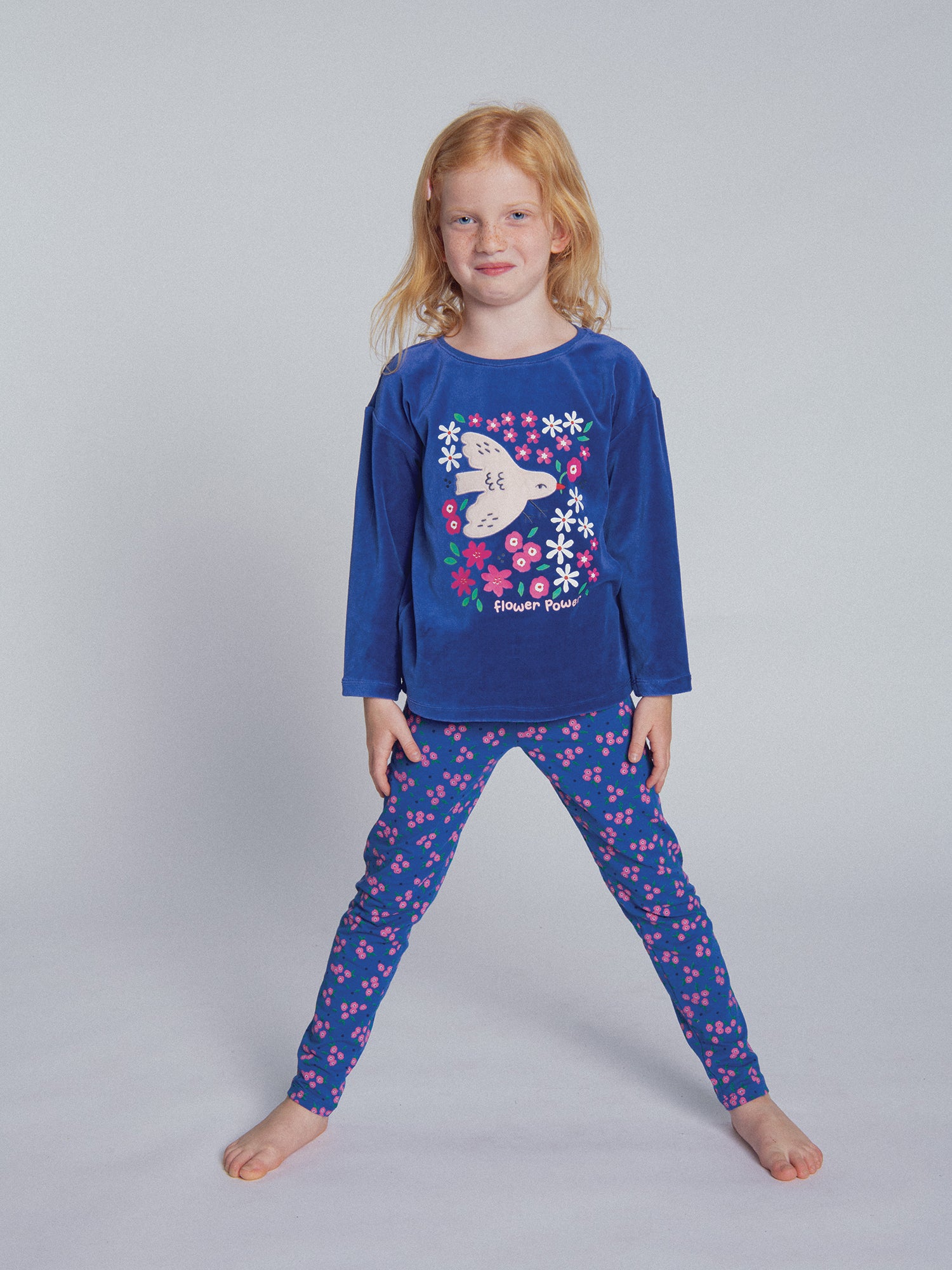 Pigiama 2 pezzi blu "Flower Power" per bambina