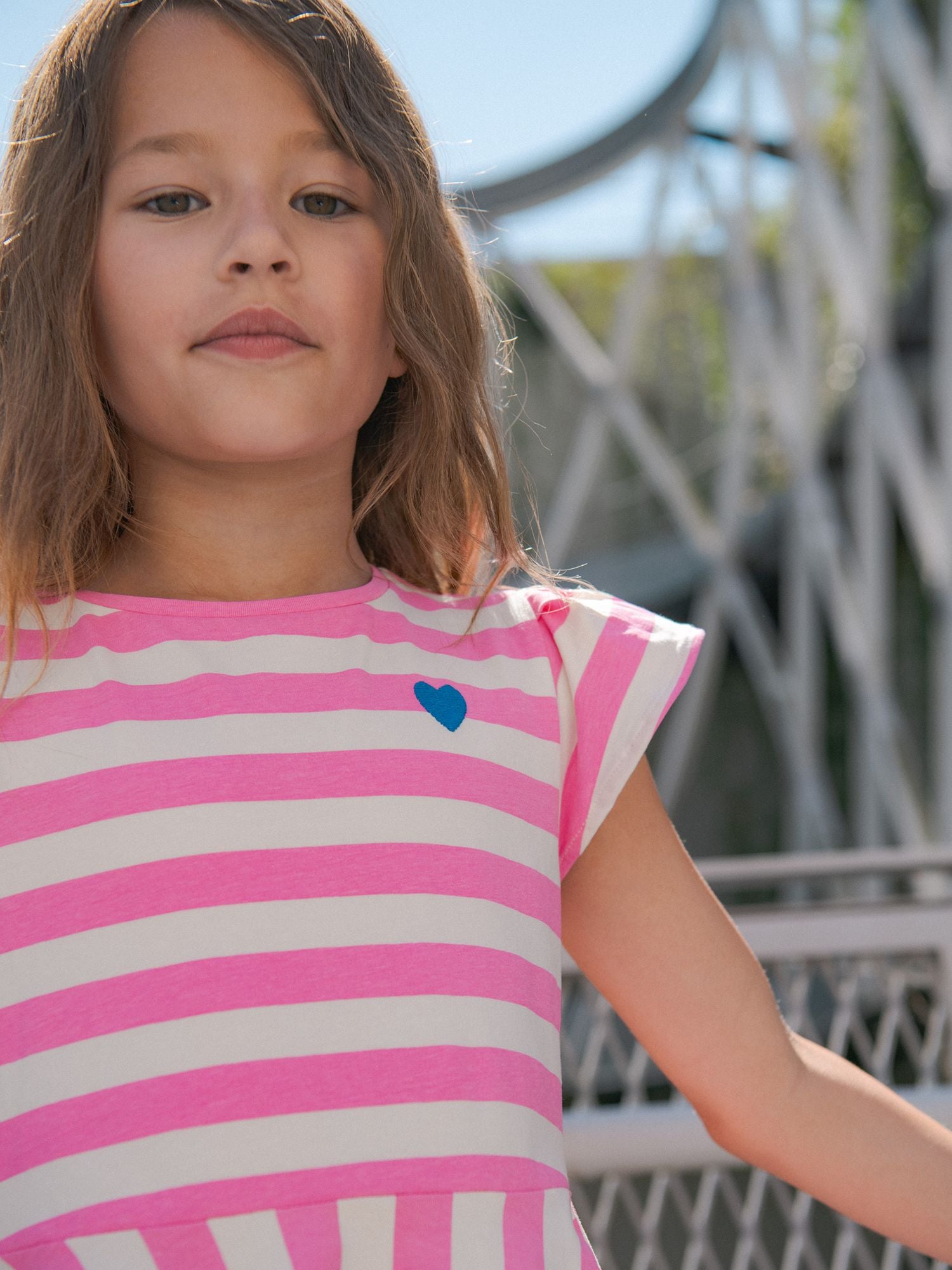 Abito ecrù a righe rosa per ragazze