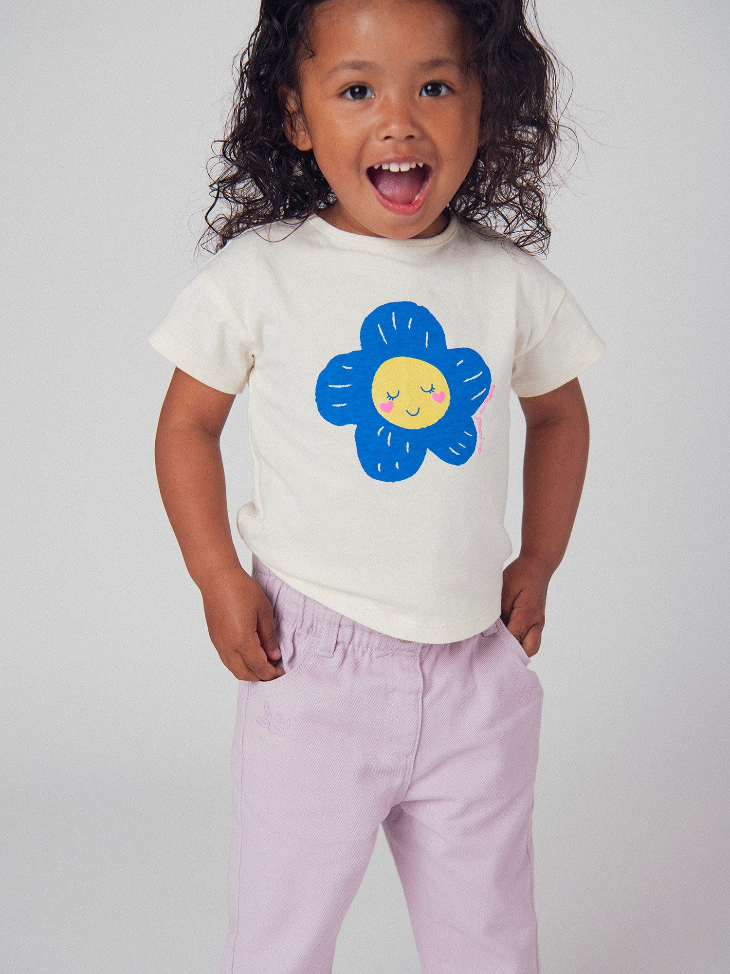 T-shirt ecru con motivo floreale per bambina
