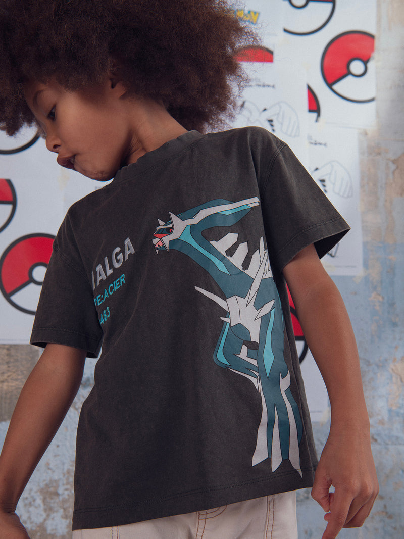 T-shirt grigia con animazione di Pokémon Dialga