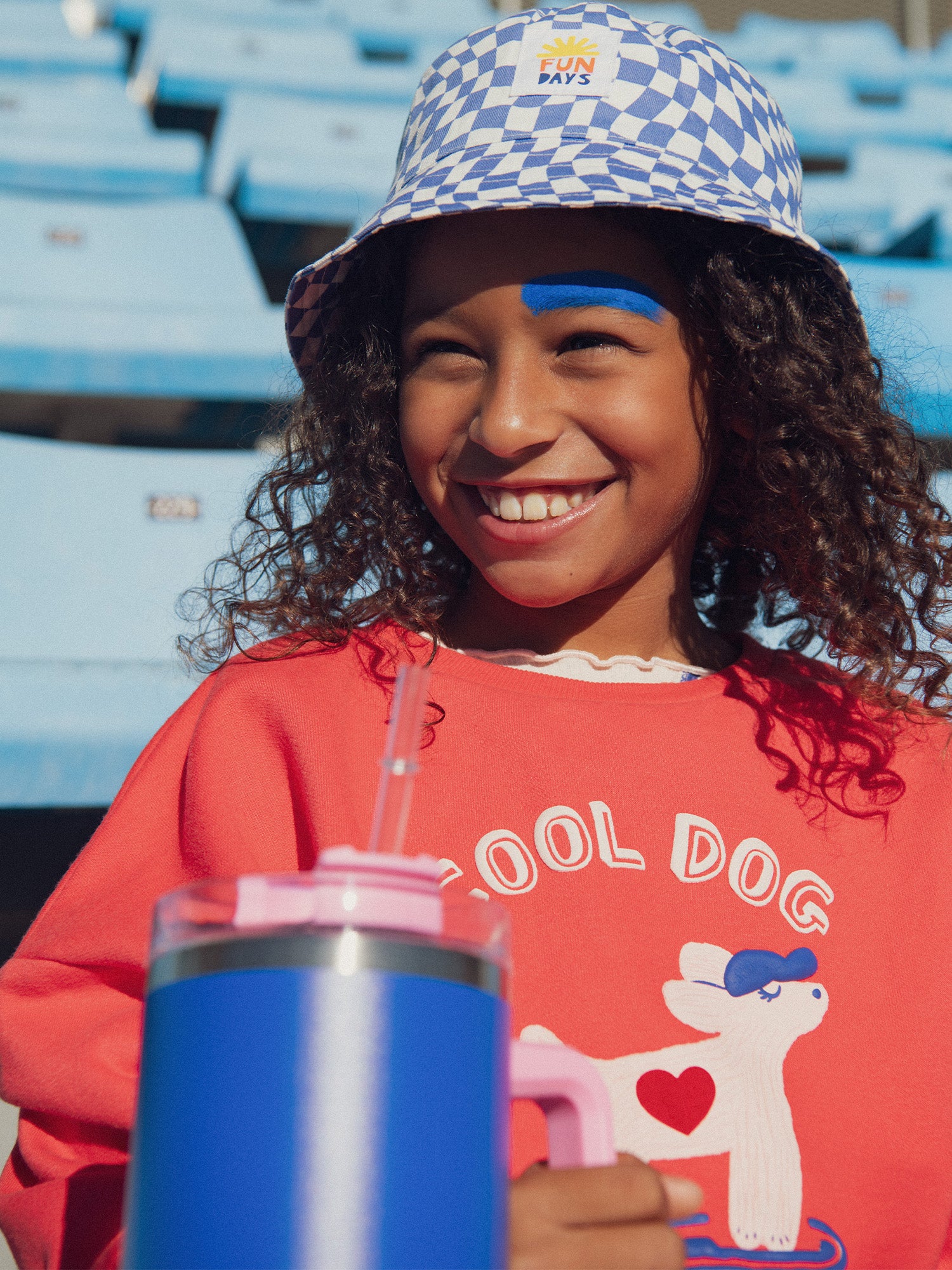 Sweat rouge animation chien pour fille