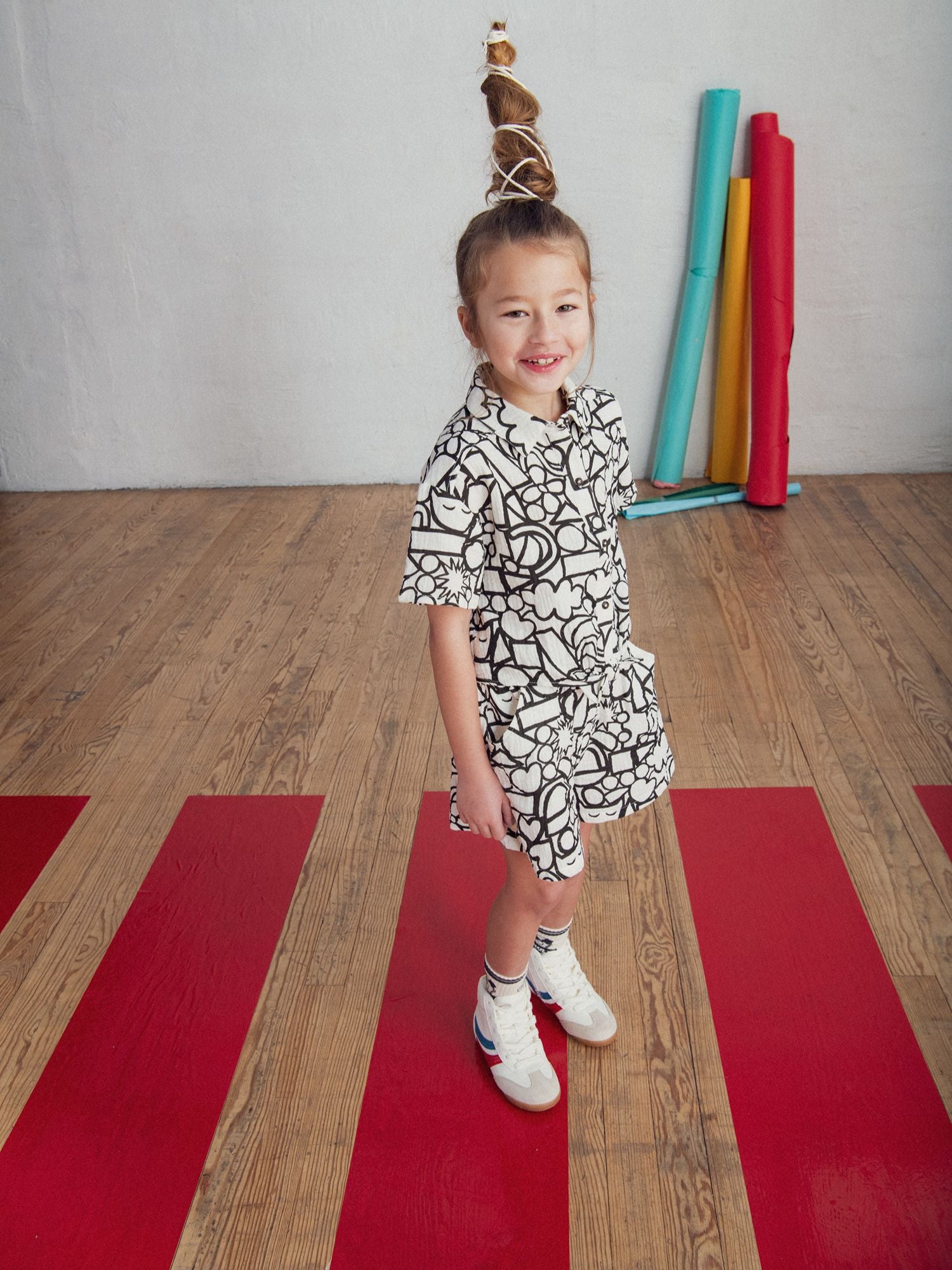 Short écru à imprimé graphique pour fille