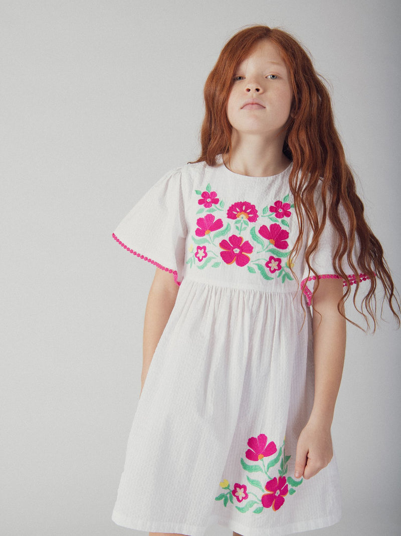 Vestito bianco con ricami floreali per ragazze