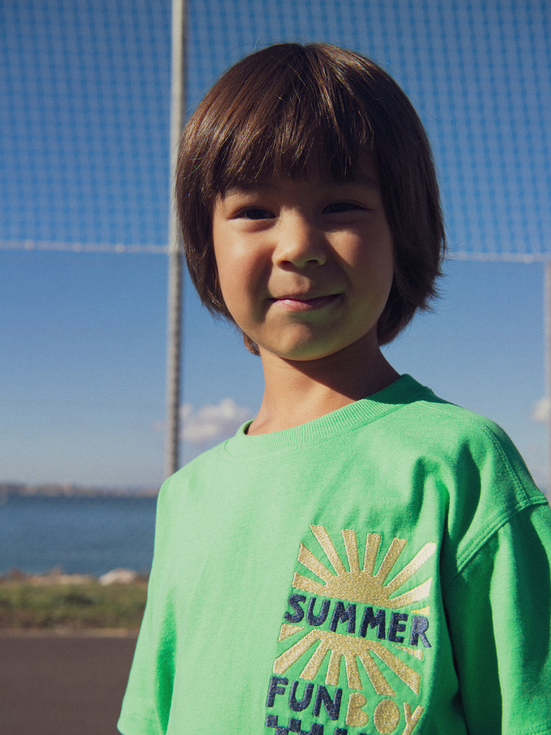 Set verde con animazione del sole per ragazzi