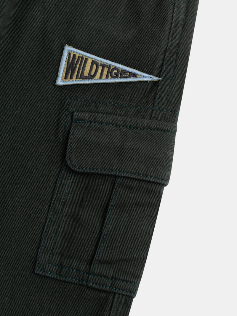 Pantaloni verdi con tasche per ragazzi