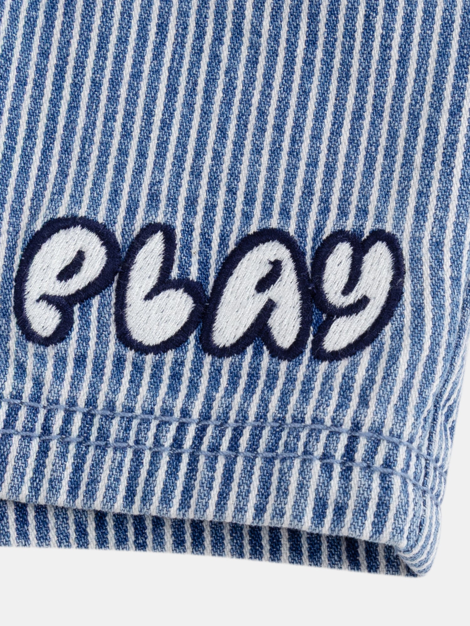 Bermuda in denim a righe "Play" blu e écru per bambino