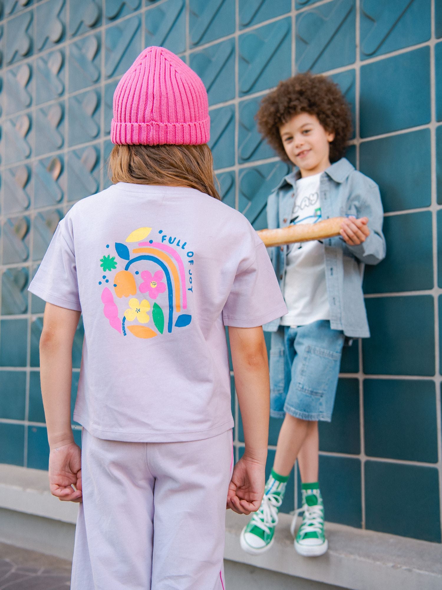 T-shirt viola con animazione floreale per girl