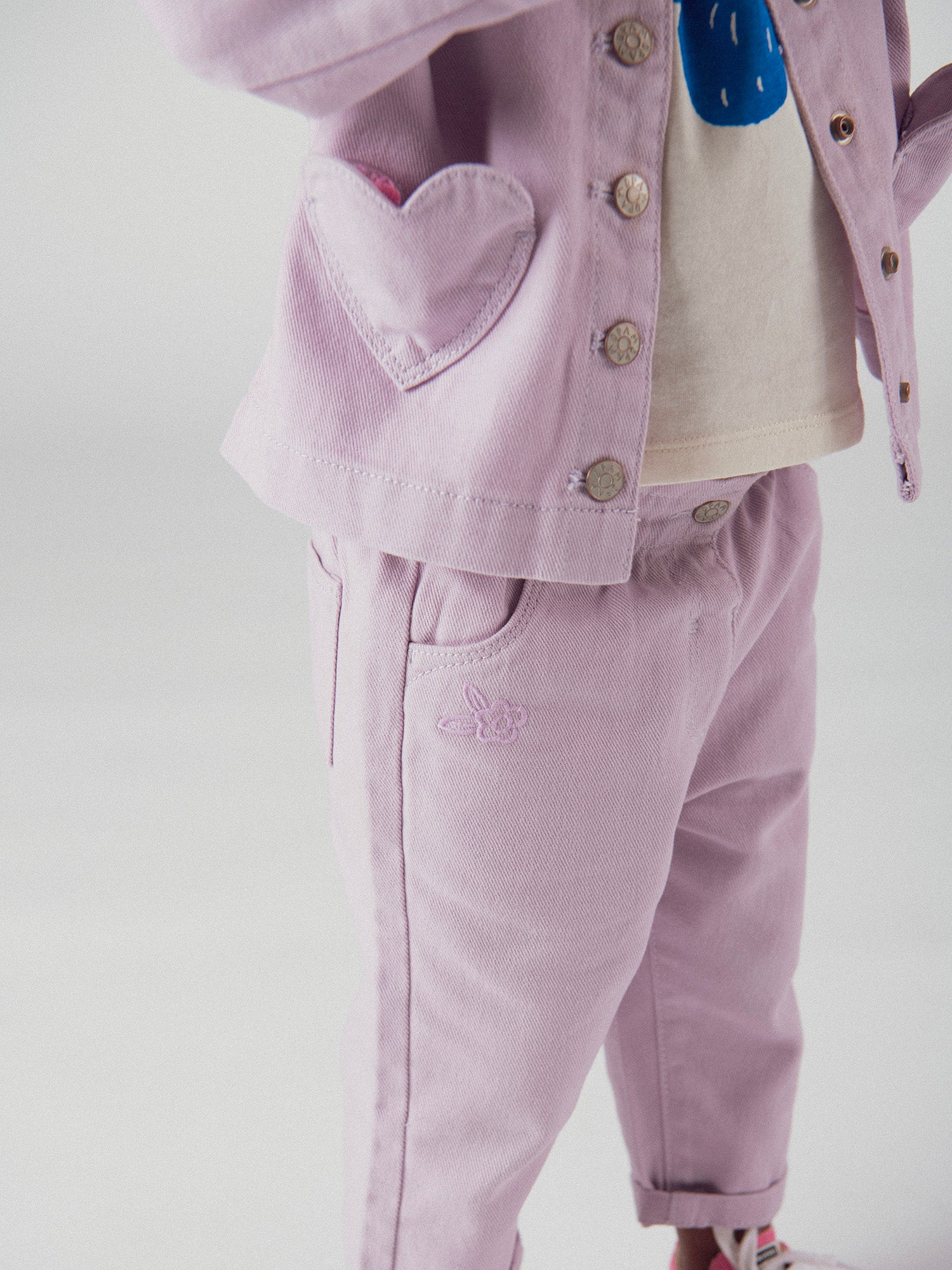 Giacca lilla in twill con tasche a forma di cuore per bambina