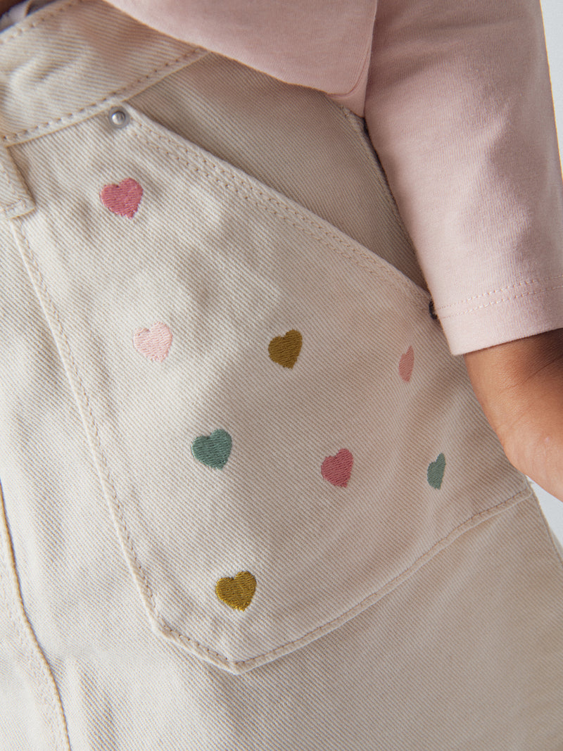 Gonna beige con ricami a cuore per ragazza
