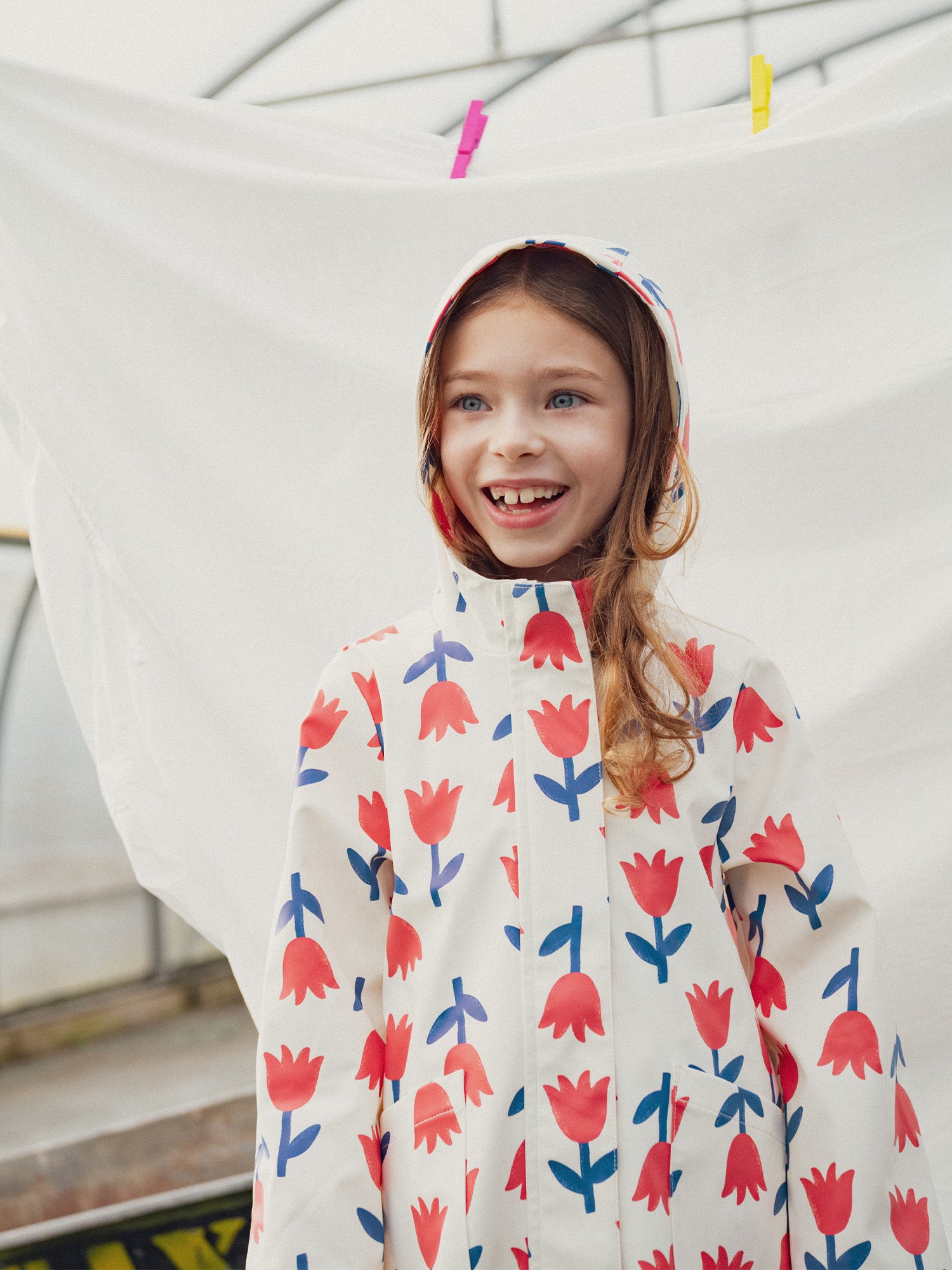 Imperméable écru à imprimé fleurs pour fille