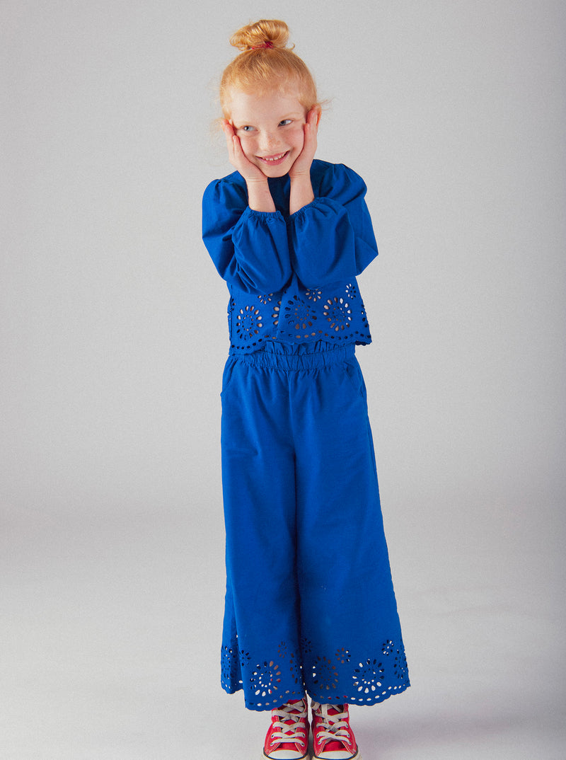 Blusa blu con ricamo inglese per ragazze