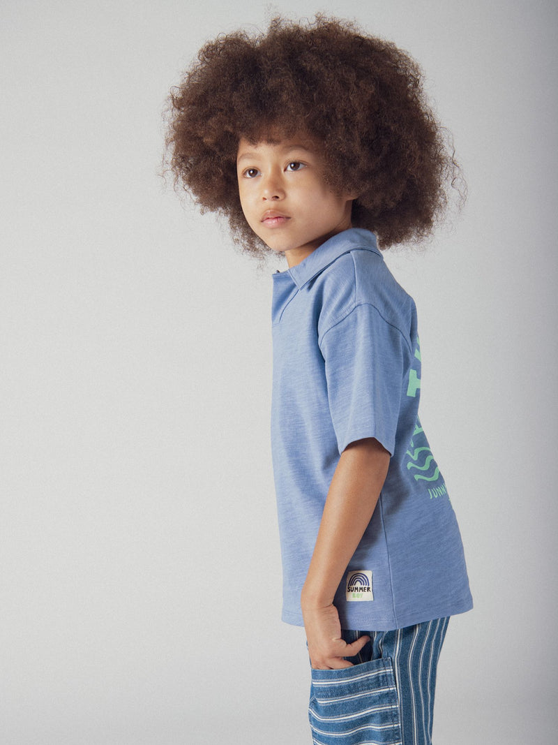 T-shirt blu con animazione sul retro per ragazzi