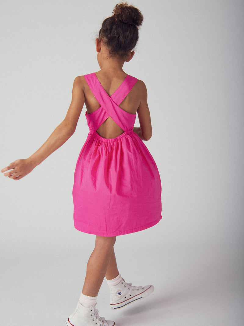 Abito rosa con ricami floreali per ragazze