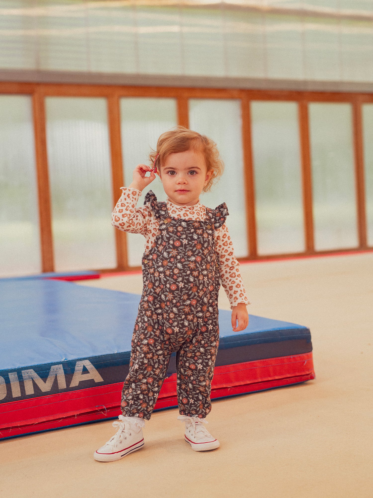 Tuta floreale per bambina